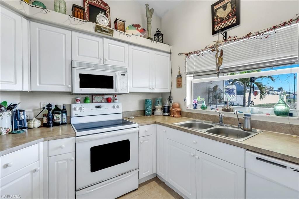 1020 Diplomat Pkwy W, Cape Coral, FL 33993 Photo