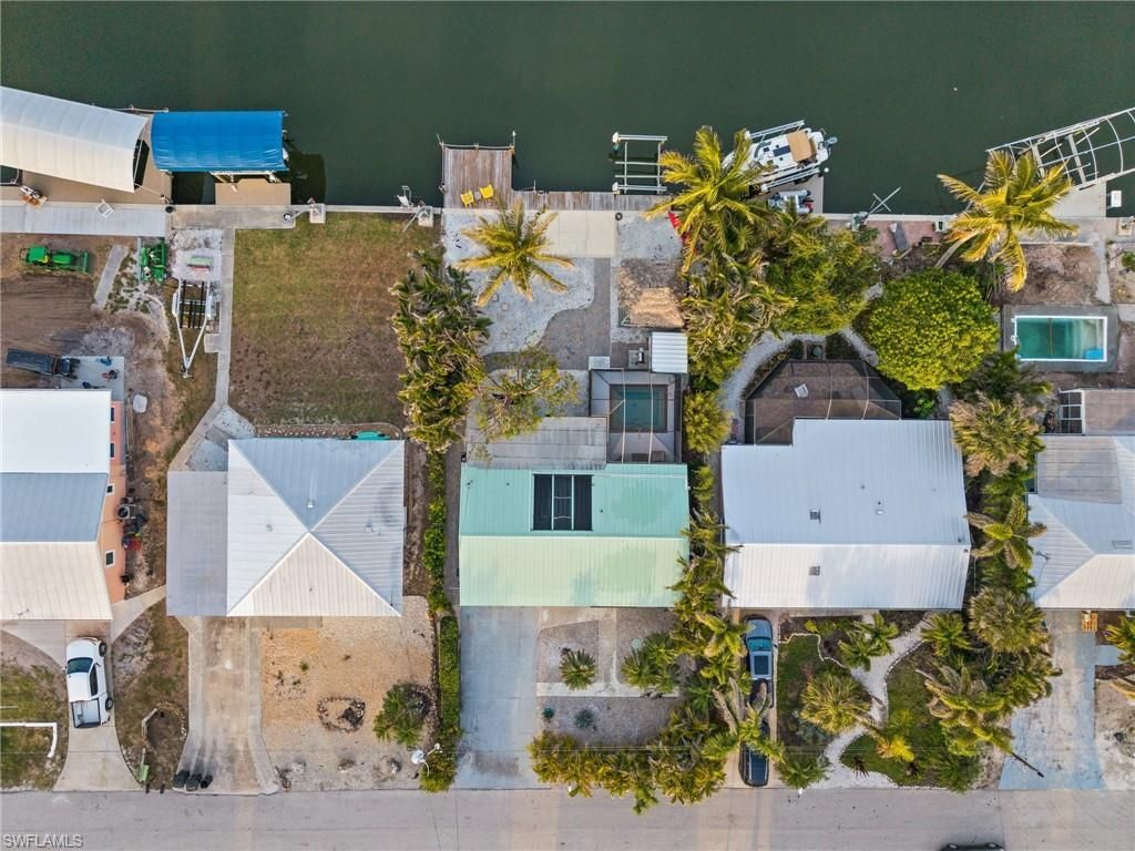 2331 Lemon St, Saint James City, FL 33956 Photo