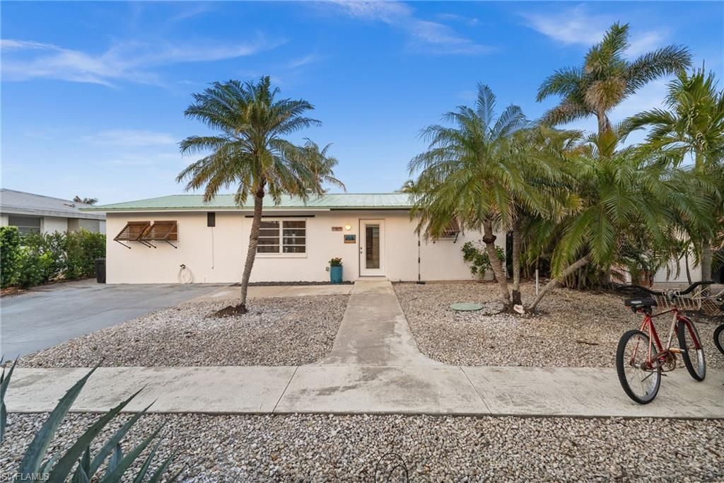 2331 Lemon St, Saint James City, FL 33956 Photo