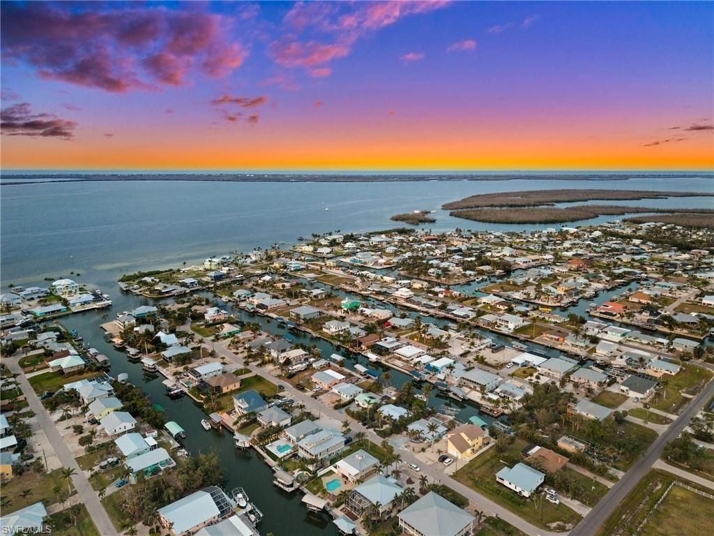 2331 Lemon St , Saint James City, FL 33956 Photo