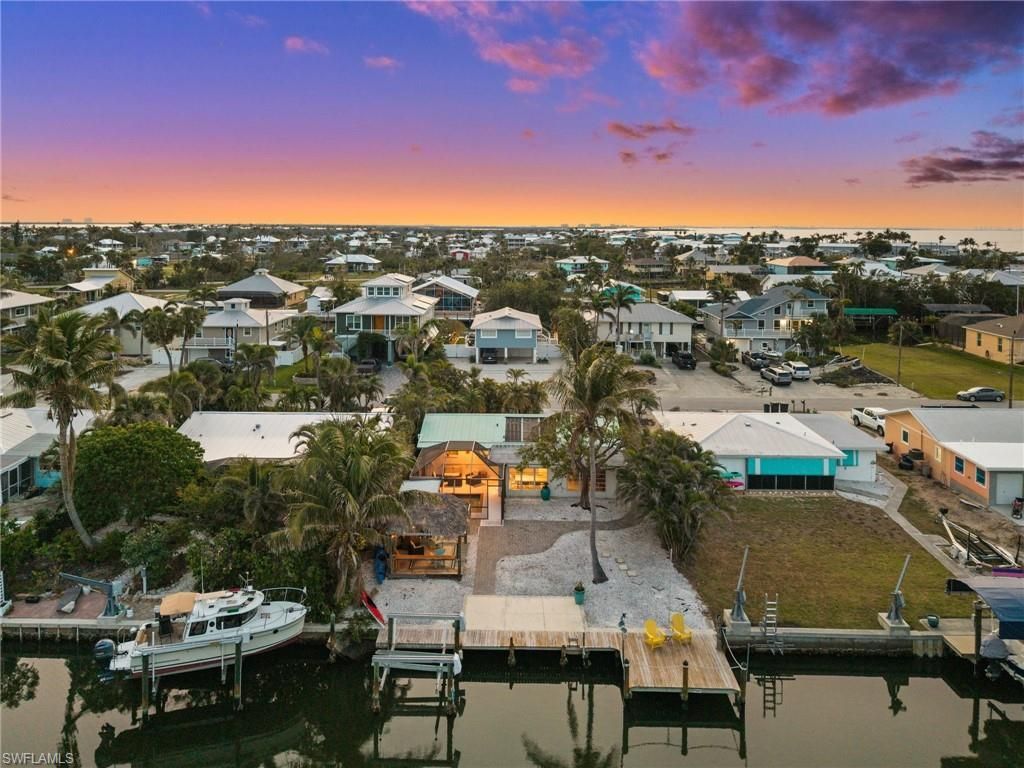 2331 Lemon St , Saint James City, FL 33956 Photo