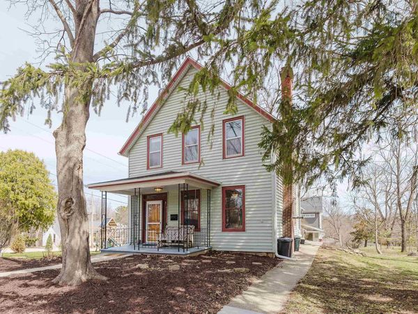 415 N Wisconsin Street, Mineral Point, WI 53565