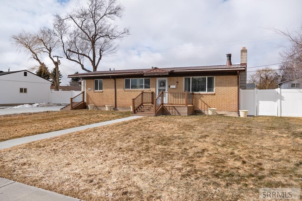 428 Edwards Avenue, Shelley, ID 83274 Main Photo