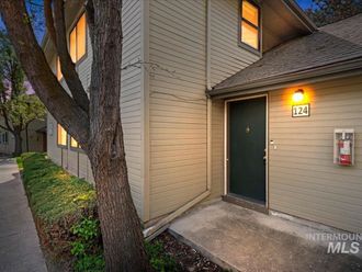 3611 S Gekeler Lane Boise, ID 83706