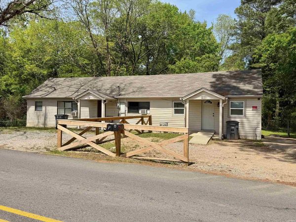 524 HOLLYWOOD, Hot Springs, AR 71901