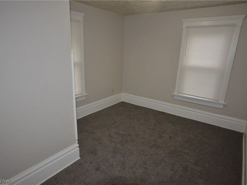 486 Howe Street, Akron, OH 44307 Photo 13