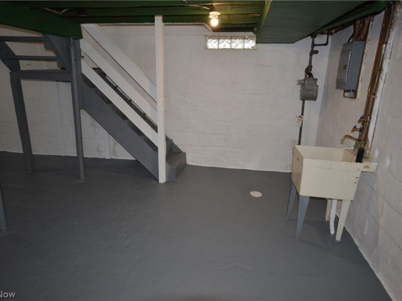 486 Howe Street, Akron, OH 44307 Photo 21