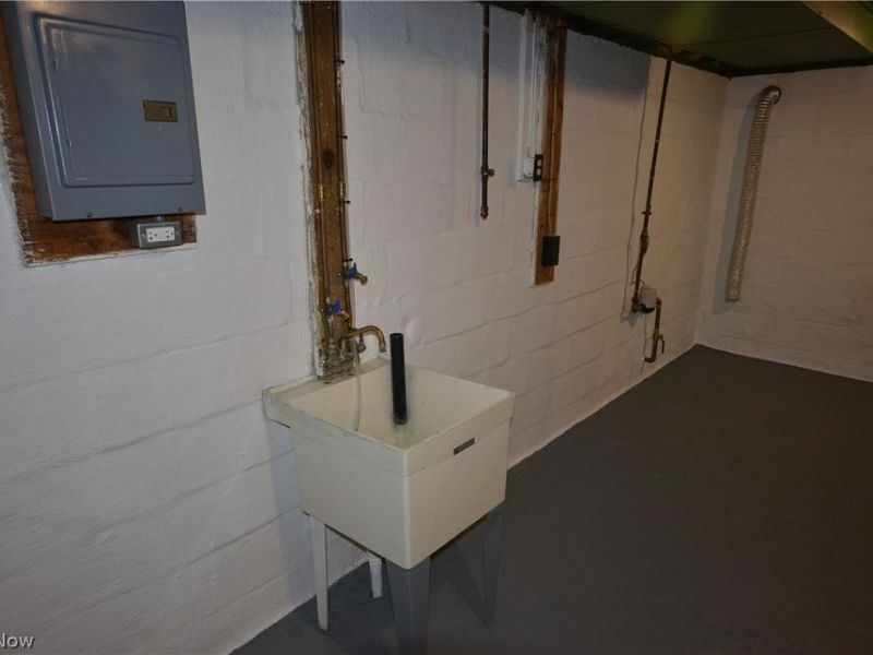 486 Howe Street, Akron, OH 44307 Photo 23