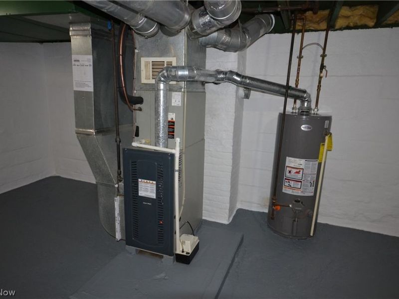 486 Howe Street, Akron, OH 44307 Photo 24