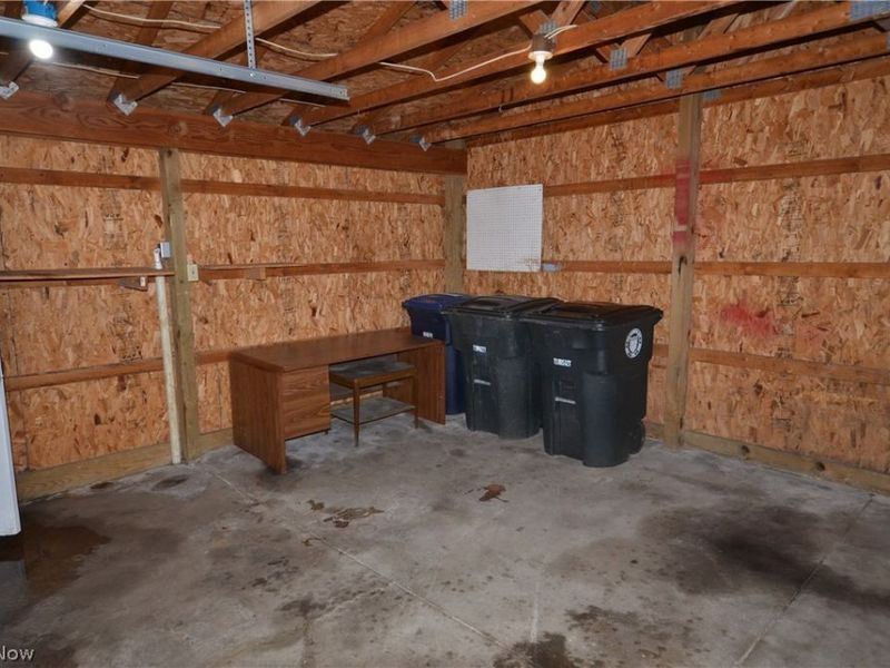 486 Howe Street, Akron, OH 44307 Photo 26