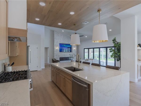 2548 Golfside Drive , Las Vegas, NV 89134