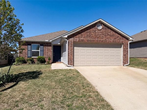 2308 Dillards Drive, Chickasha, OK 73018