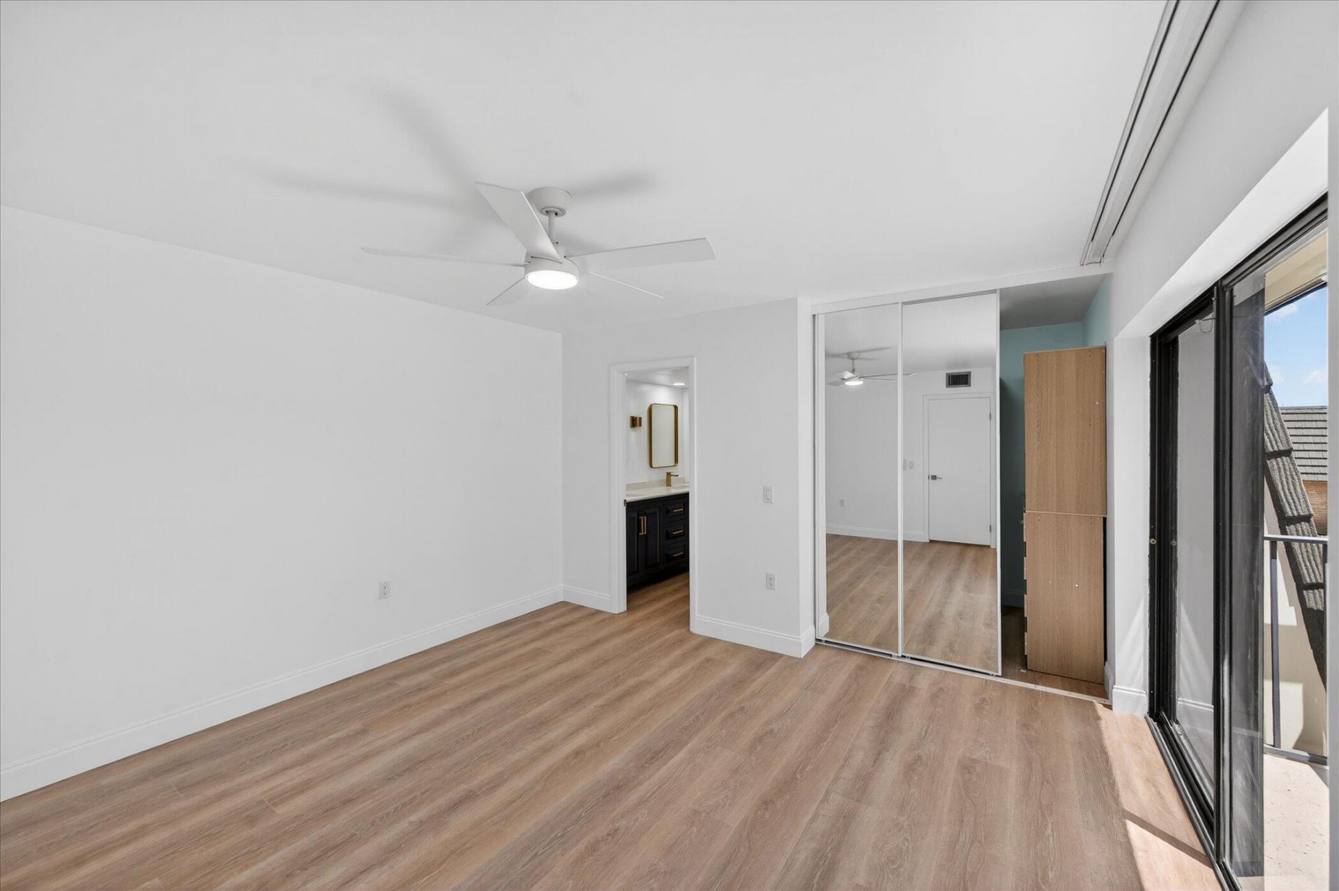 1617 16th Way, West Palm Beach, FL 33407 Photo