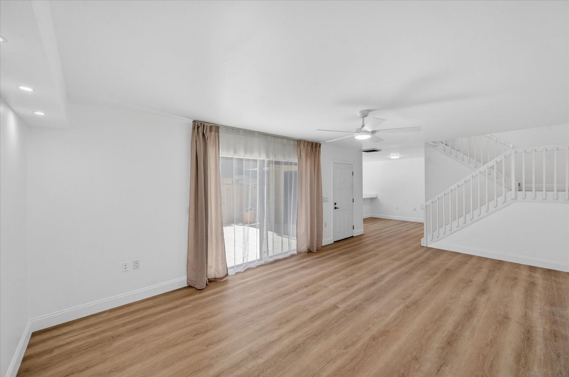 1617 16th Way, West Palm Beach, FL 33407 Photo