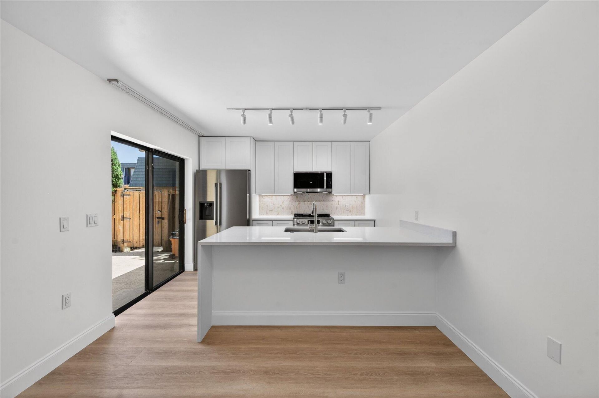 1617 16th Way, West Palm Beach, FL 33407 Photo