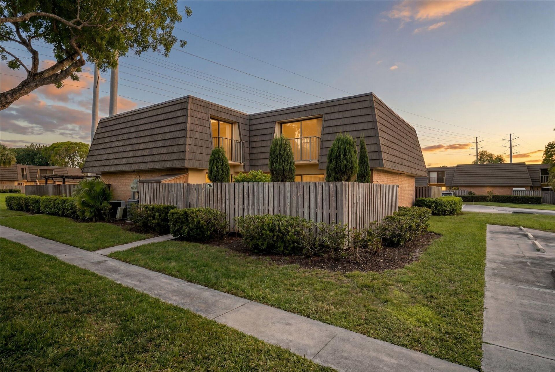 1617 16th Way, West Palm Beach, FL 33407 Photo