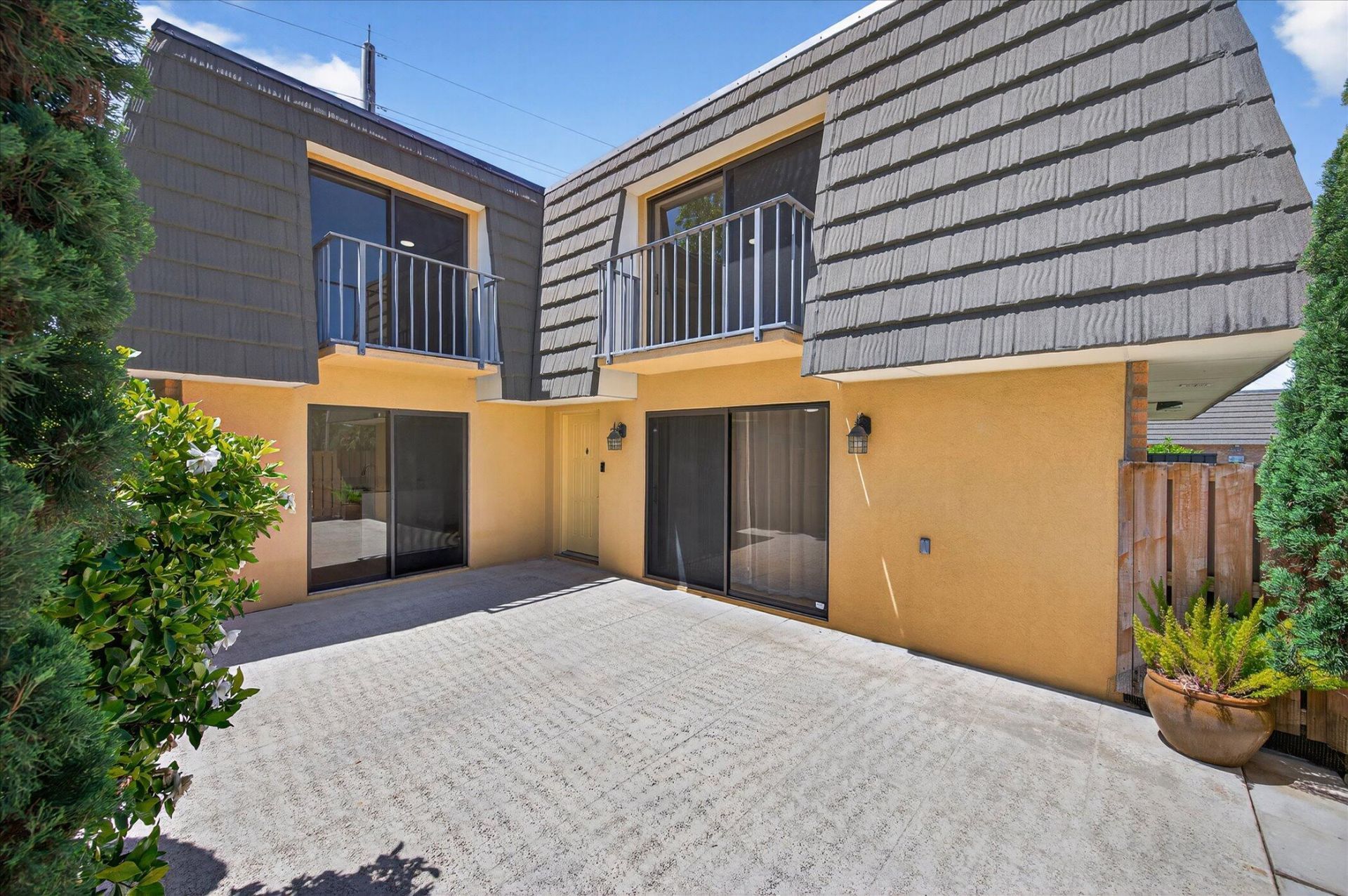 1617 16th Way, West Palm Beach, FL 33407 Photo