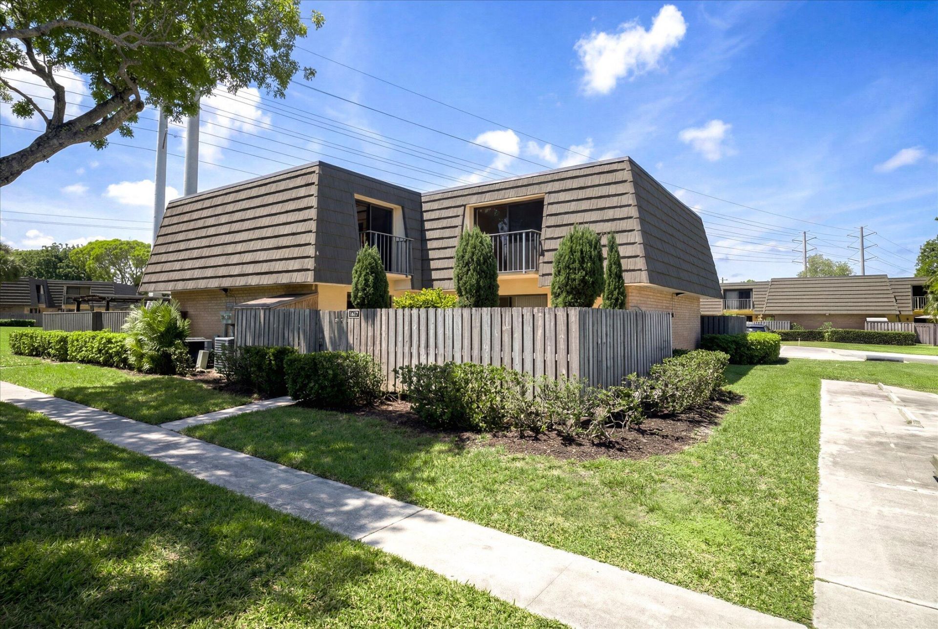 1617 16th Way, West Palm Beach, FL 33407 Photo