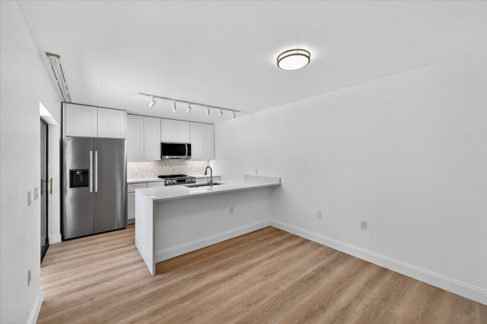 1617 16th Way, West Palm Beach, FL 33407 Photo