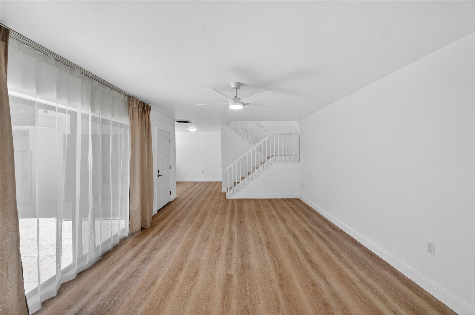 1617 16th Way, West Palm Beach, FL 33407 Photo