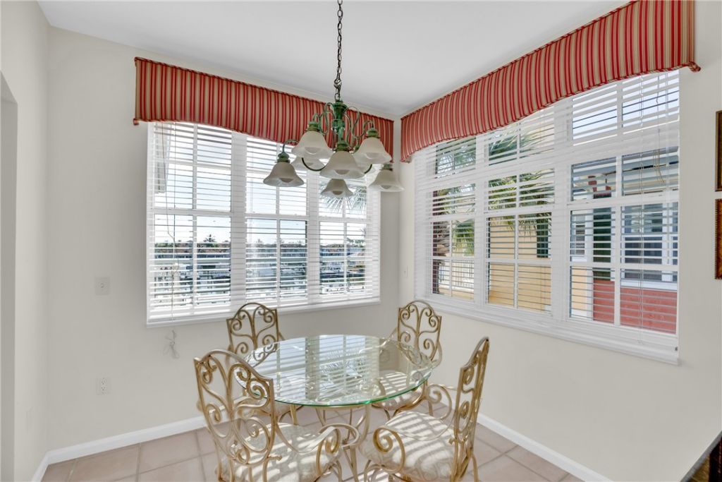 5540 N Harbor Village Drive, Unit 305, Vero Beach, FL 32967 Photo