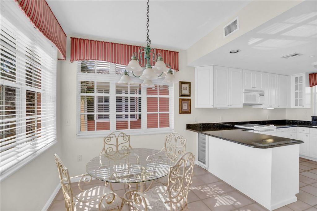 5540 N Harbor Village Drive, Unit 305, Vero Beach, FL 32967 Photo