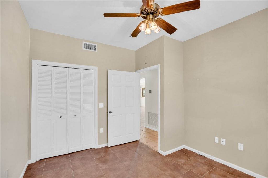 5540 N Harbor Village Drive, Unit 305, Vero Beach, FL 32967 Photo