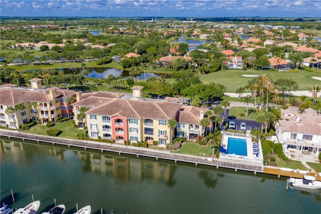 5540 N Harbor Village Drive, Unit 305, Vero Beach, FL 32967 Photo