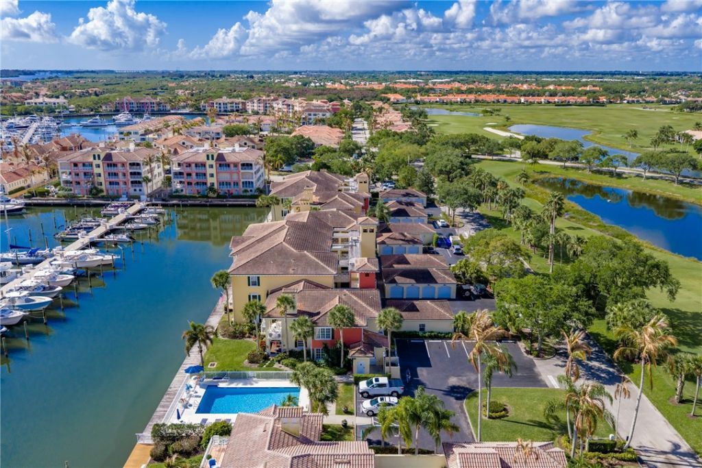 5540 N Harbor Village Drive, Unit 305, Vero Beach, FL 32967 Photo