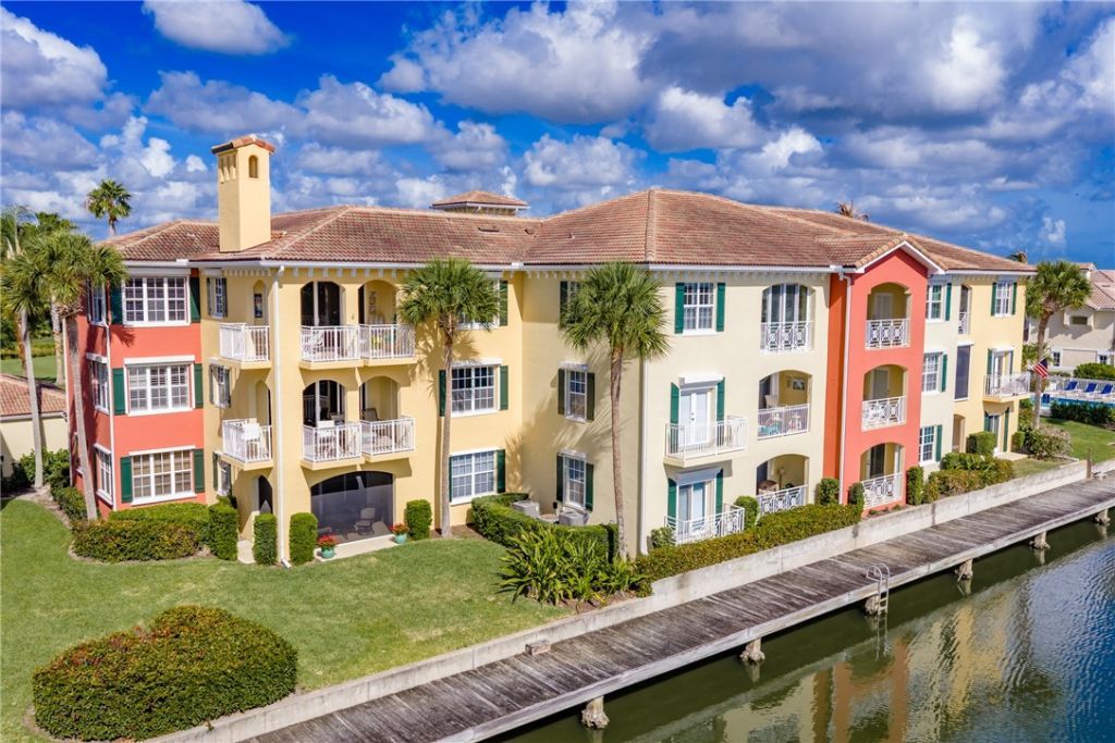 5540 N Harbor Village Drive, Unit 305, Vero Beach, FL 32967 Photo