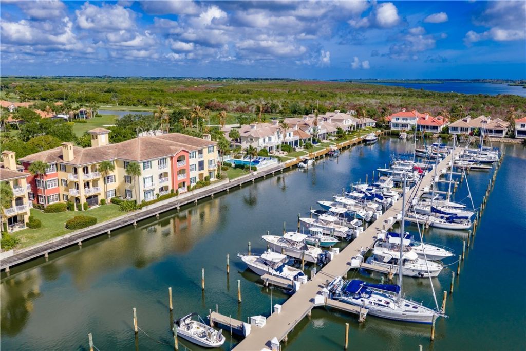 5540 N Harbor Village Drive, Unit 305, Vero Beach, FL 32967 Photo