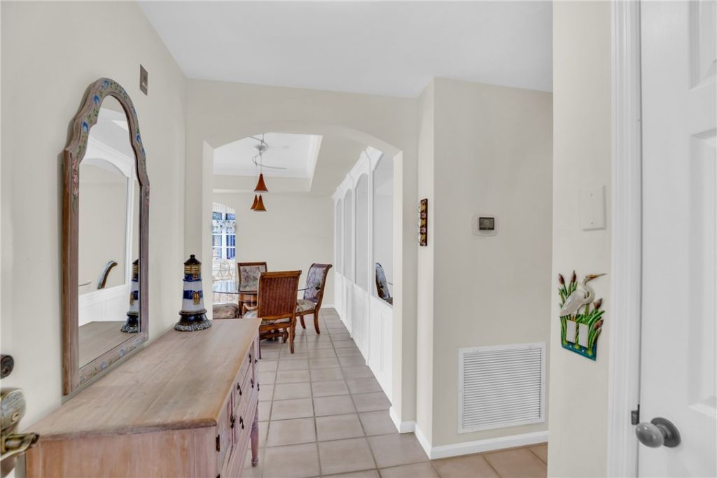 5540 N Harbor Village Drive, Unit 305, Vero Beach, FL 32967 Photo