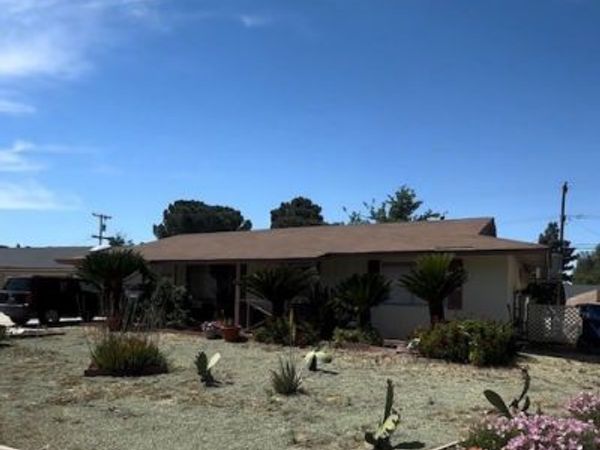 913 Cherry Hills Drive, Bakersfield, CA 93309