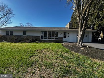 415 E WILLOW STREET Elizabethtown, PA 17022