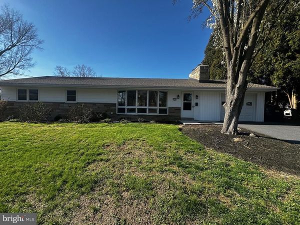 415 E WILLOW STREET , ELIZABETHTOWN, PA 17022