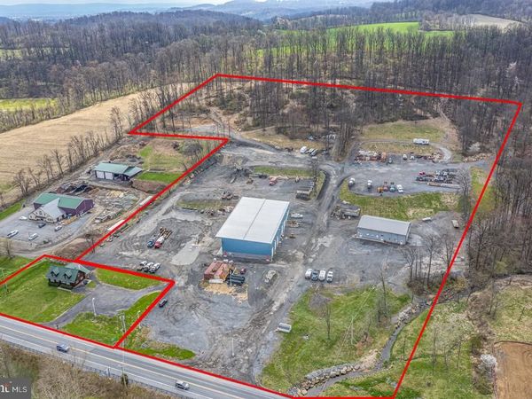 784 & 792 MEMORIAL HIGHWAY , OLEY, PA 19547