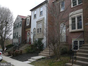 8607 DELLWAY LANE , VIENNA, VA 22180