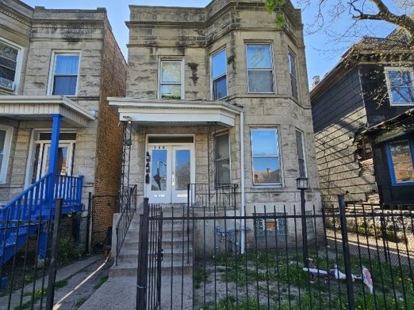 212 N LEAMINGTON Avenue , Chicago, IL 60644