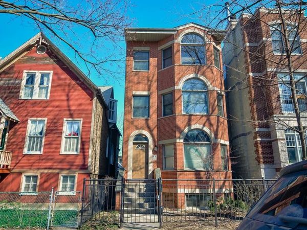 3713 N Janssen Avenue , Unit 2, Chicago, IL 60613