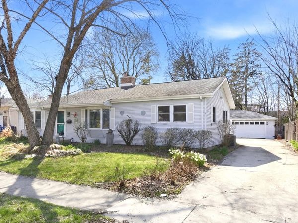 510 S President Street , Wheaton, IL 60187