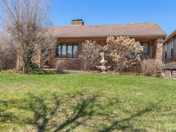 1726 E Lincoln Avenue , Des Plaines, IL 60018