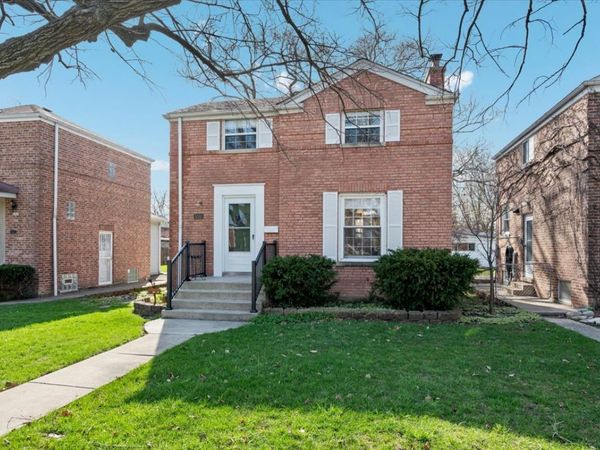 5352 N Oketo Avenue , Chicago, IL 60656
