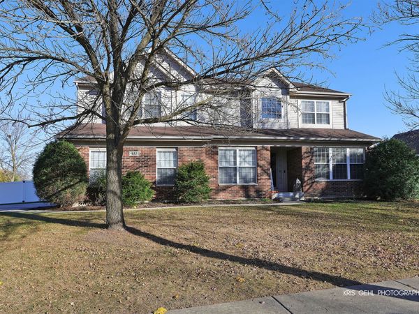 415 Kingsport Drive , Gurnee, IL 60031