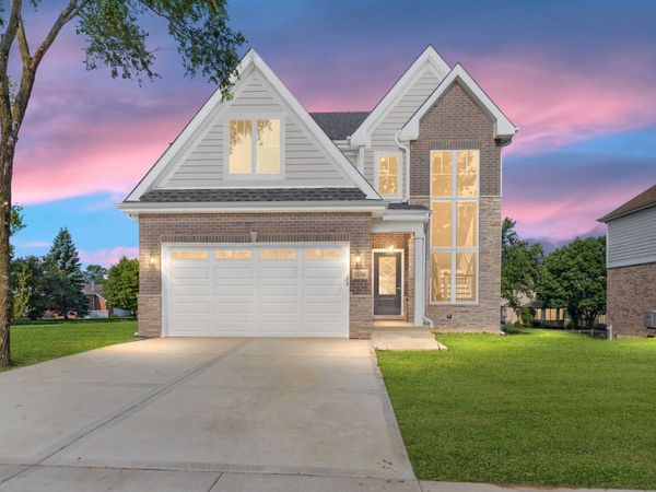 16546 Pear Avenue , Orland Park, IL 60462