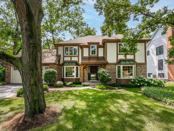 1310 Champion Forest Court, Wheaton, IL 60187