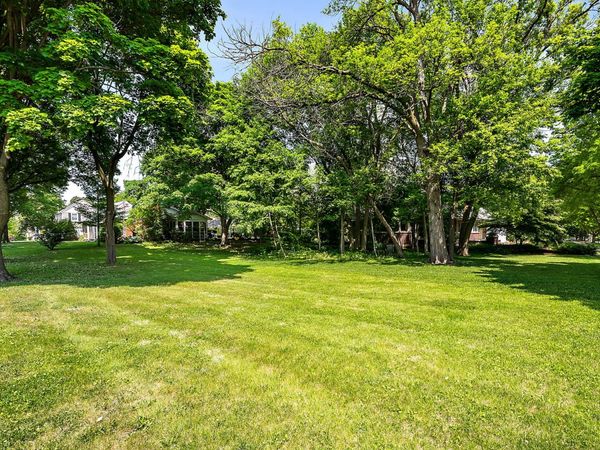 82 Gray Street , St. Charles, IL 60174