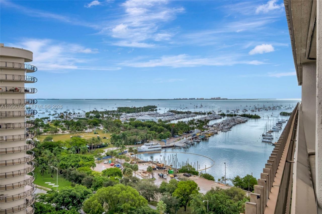 2901 S Bayshore Dr, Unit 16G, Miami, FL 33133 Photo