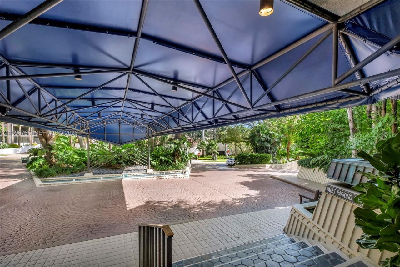 2901 S Bayshore Dr, Unit 16G, Miami, FL 33133 Photo