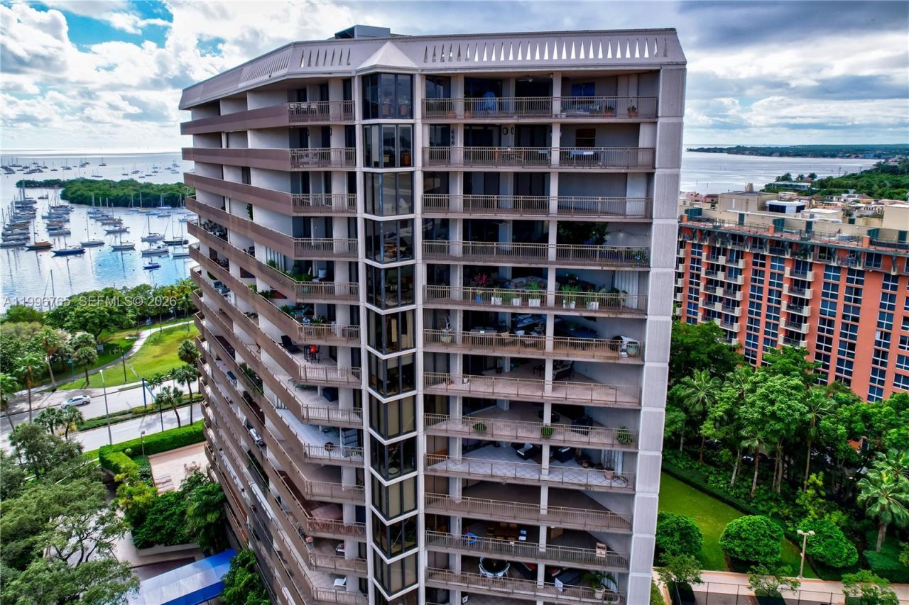 2901 S Bayshore Dr, Unit 16G, Miami, FL 33133 Photo