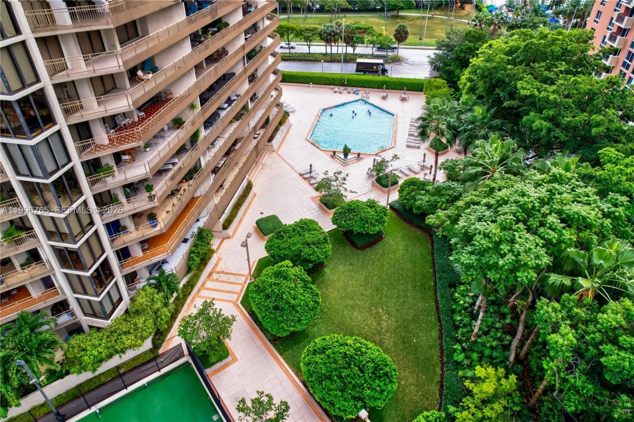 2901 S Bayshore Dr, Unit 16G, Miami, FL 33133 Photo